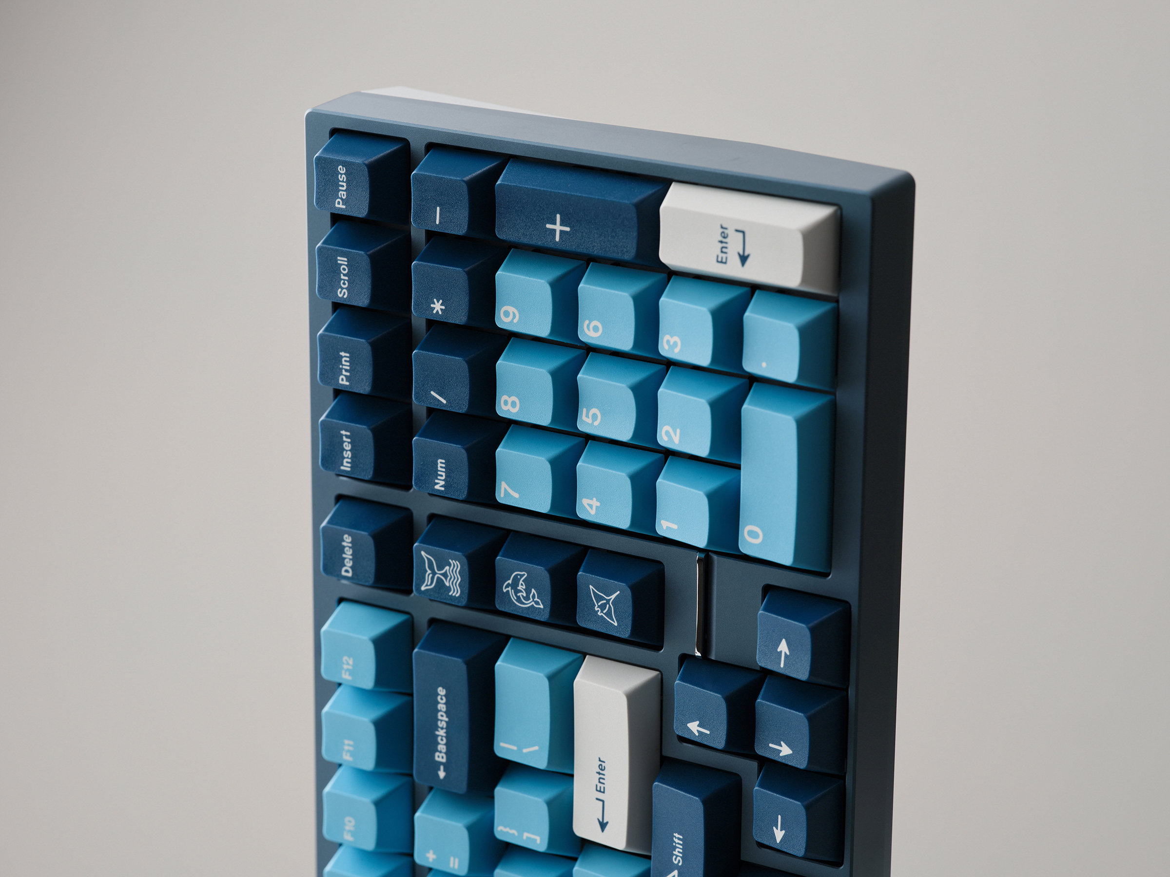 GMK CYL Manta Keycaps