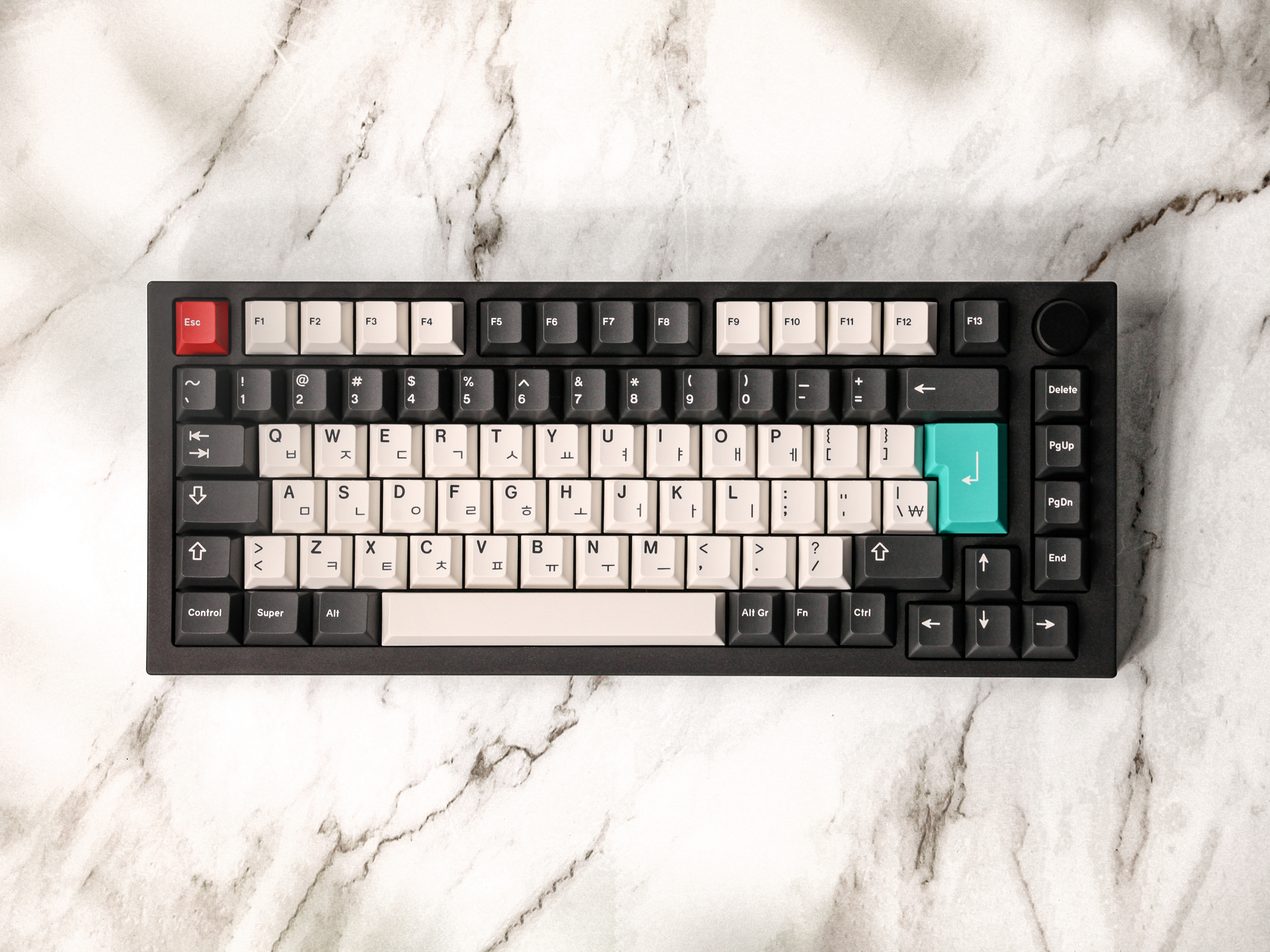 GMK CYL Monochrome Dolch Keycaps
