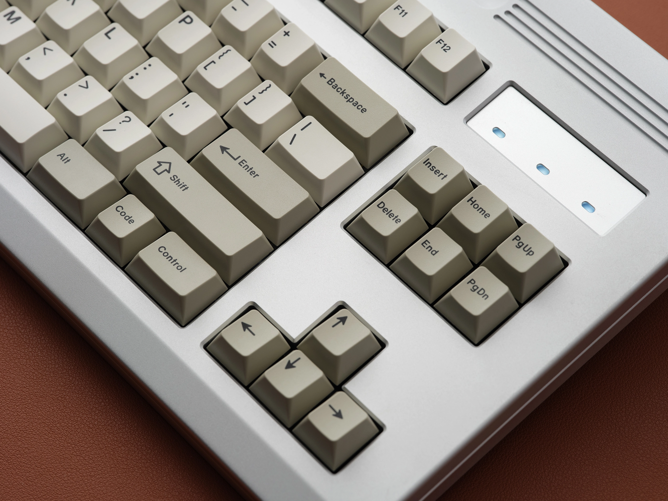 GMK CYL Classic Beige Keycaps