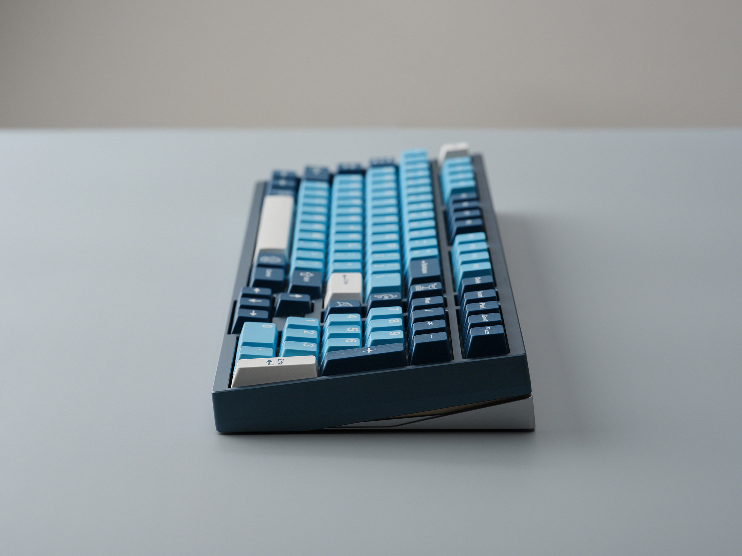 GMK CYL Manta Keycaps