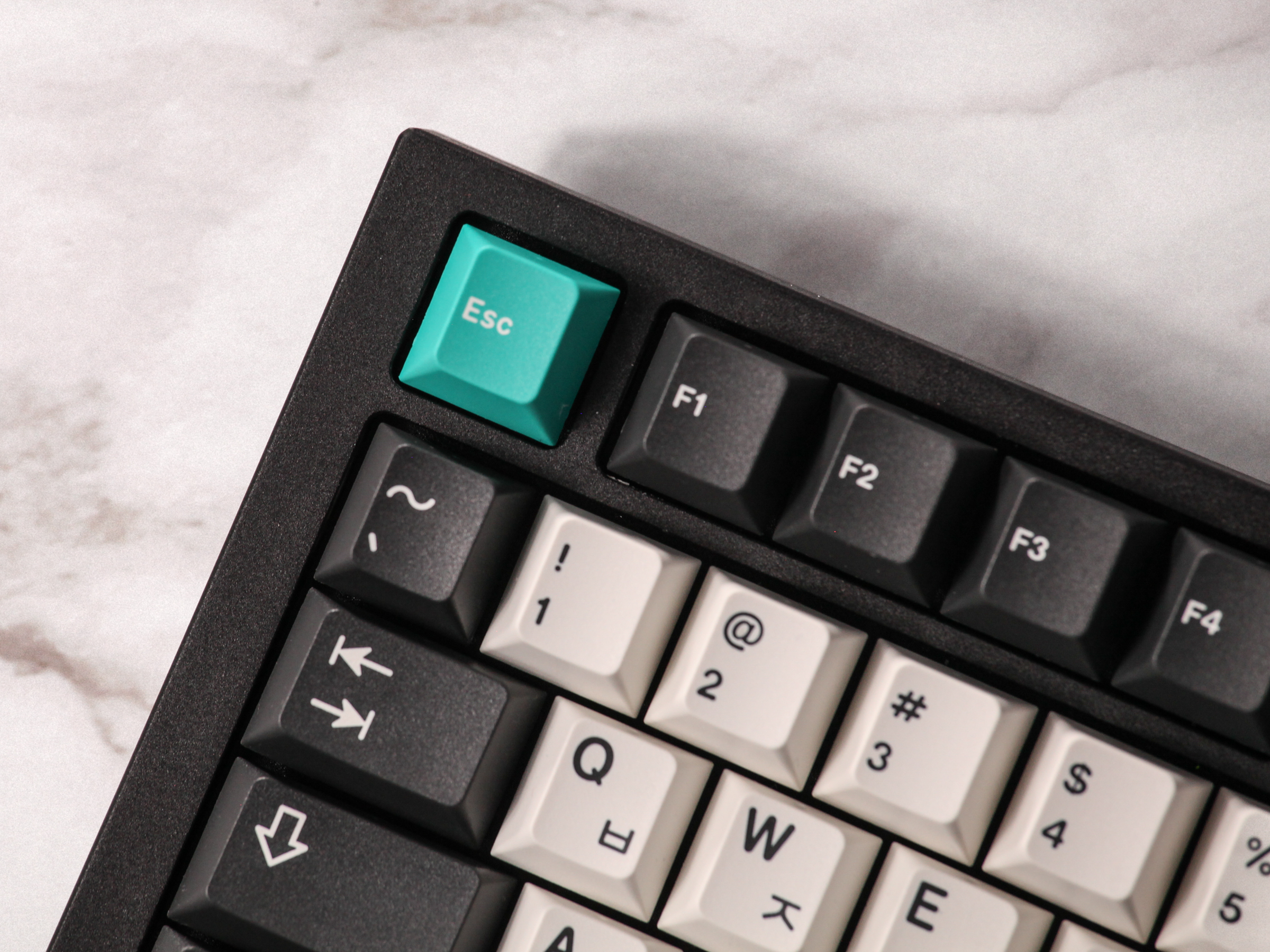 GMK_CYL_Monochrome_Dolch_Keyca