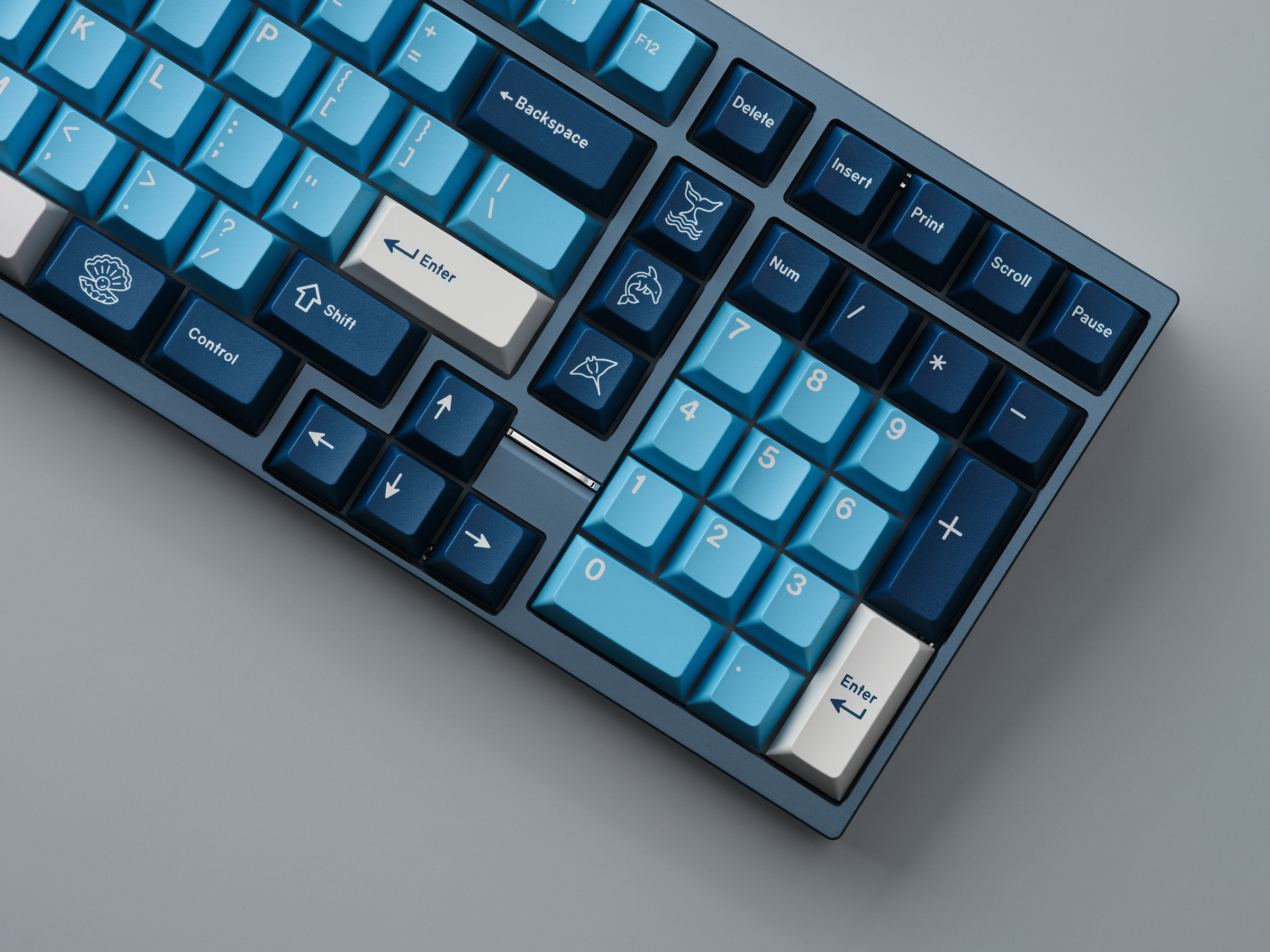GMK CYL Manta Keycaps