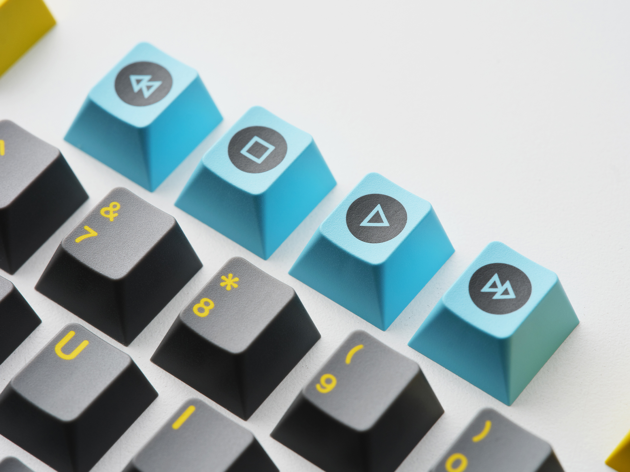 GMK CYL Quaderno Keycaps