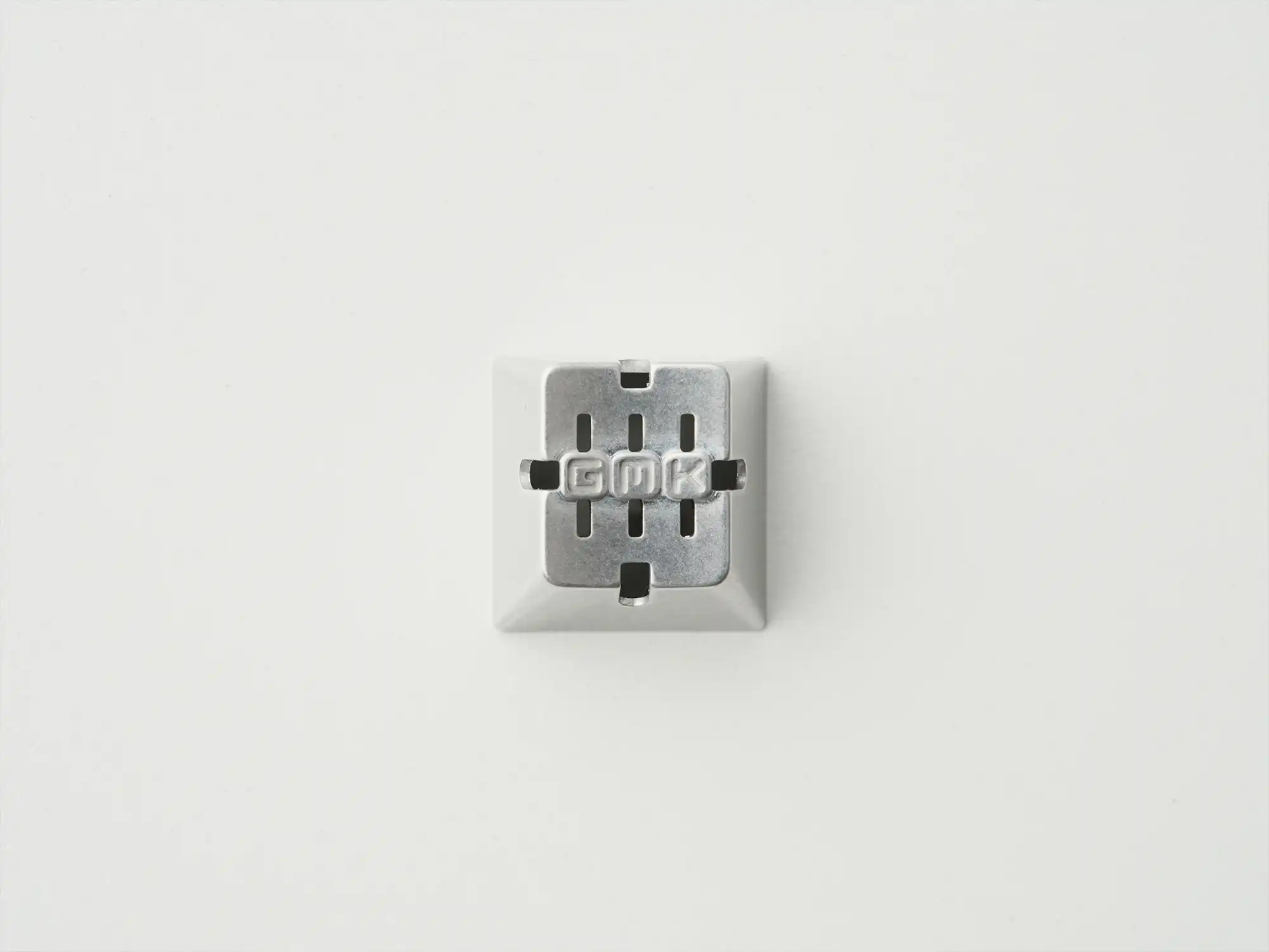 MVKB x Salvun Aluminium Artisan Keycap Front View